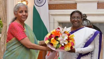 FM Sitharaman Meets President Murmu Ahead of Union Budget 2023 Presentation