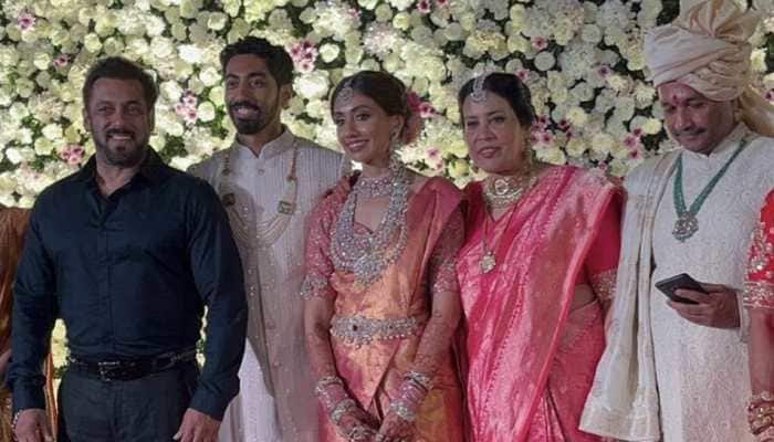 Salman Khan Attends Pooja Hegde&#039;s Brother&#039;s Wedding, Check his Viral Pics with Family