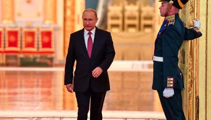 A Killer Walk: Do you Know why Putin Locks His Right Hand While Moving?