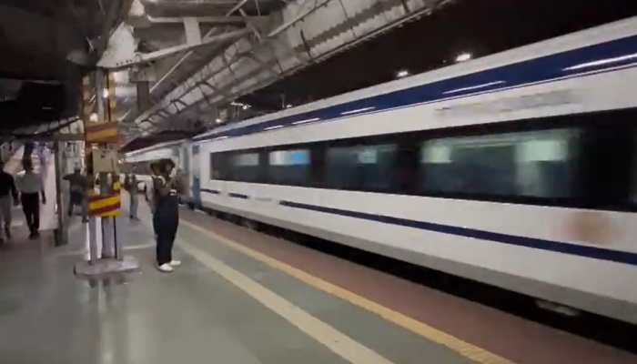 Vande Bharat Express Crosses Railway Station at Incredibly High-Speed, Netizens Call it India&#039;s &#039;Shinkansen&#039;: WATCH