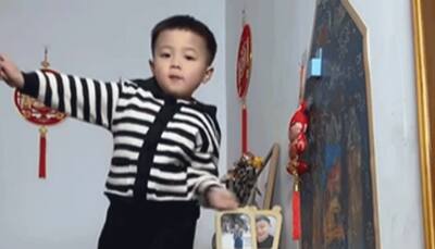 Viral Video: Chinese Boy Shakes Leg to Shah Rukh Khan's Song from Mohabbatein, Leaves Internet Mesmerized