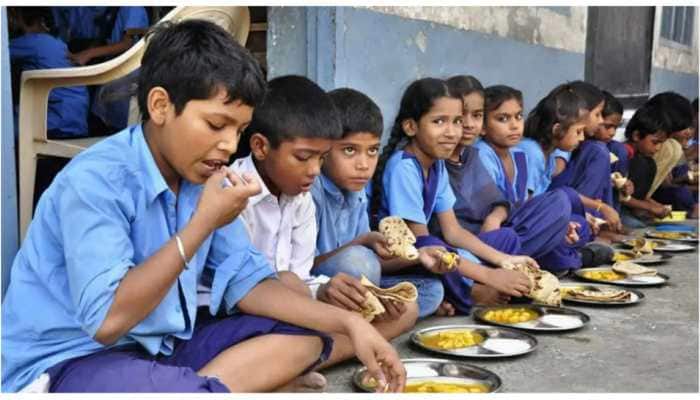 Paramakudi MLA Inspects School After Students Complain of Nausea Post Consuming mid-day Meal in Tamil Nadu