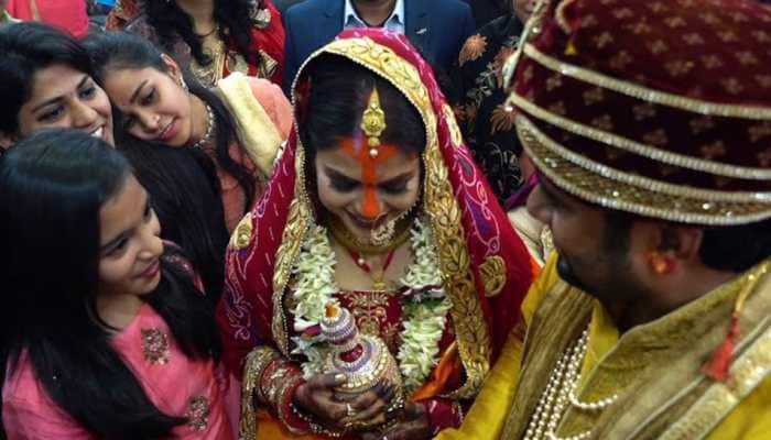 Happy Together: 88 Couples Tie Knot At Mass Wedding in Surat - WATCH
