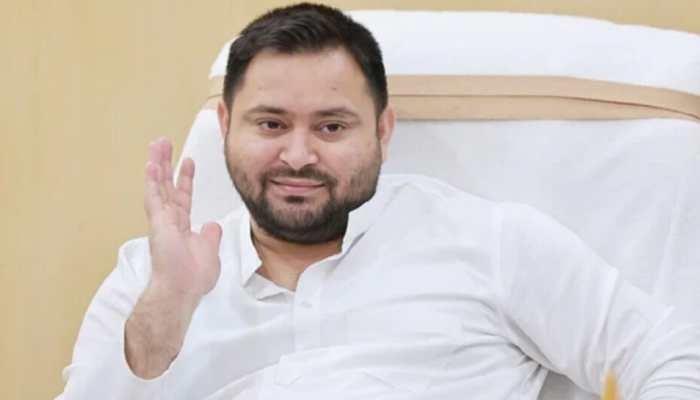 'In the age of Having Affairs, I am Reading Current Affairs', Girl to Tejashwi