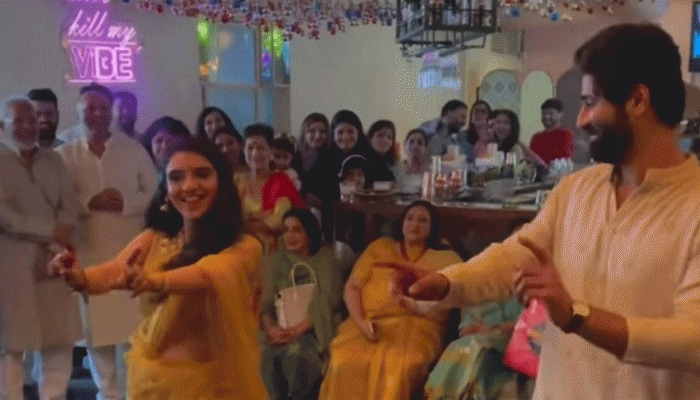 Viral Video: Pregnant Woman Dances to Maan Meri Jaan at her Baby Shower,