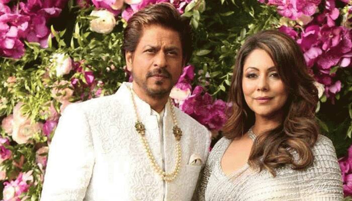 Shah Rukh Khan's Old Video of Calming Down Wife Gauri Khan Over His Sleep Pattern Goes Viral