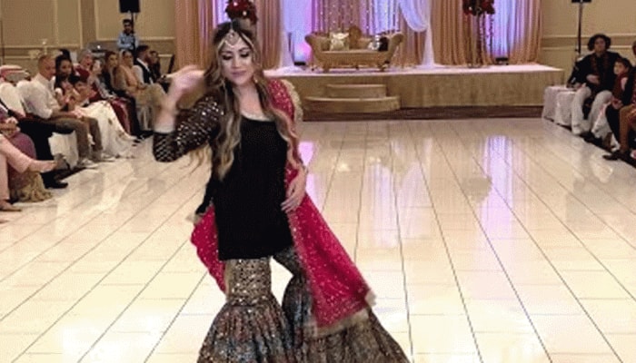 Viral: Pakistani Girl Burns Dance Floors on Chittiyan Kalaiyaan at Wedding