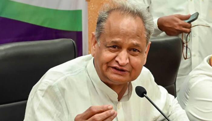 Ashok Gehlot Apologises for Reading old Budget in Rajasthan Assembly, Vasundhara Raje Says First in History