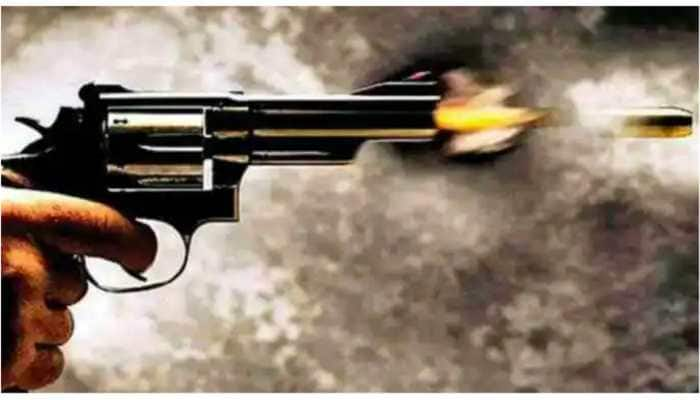 One-Sided Lover Opens Fire on Woman at Indore Railway Station, 21-Year-old Injured Trying to Save her