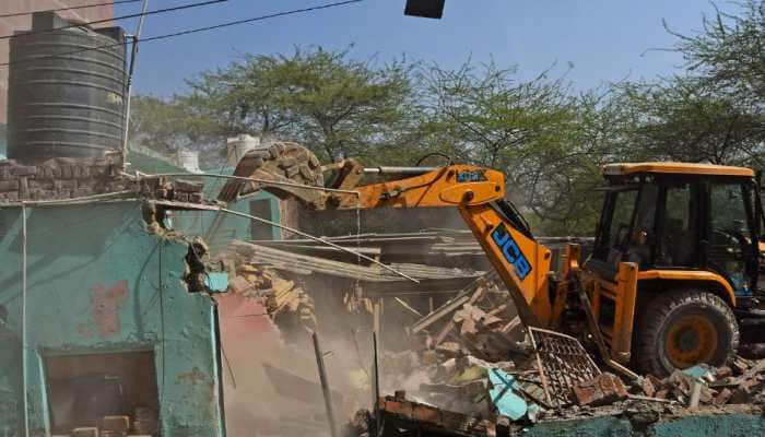 Demolition Drive in Delhi&#039;s Mehrauli: &#039;1,200 sqm Land Reclaimed&#039;, says DDA Amid Protests