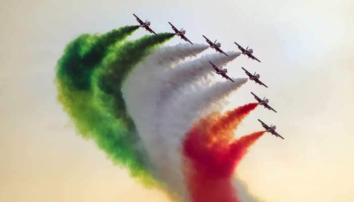 WATCH: IAF Suryakiran Aerobatic Team Practice &#039;Stunning&#039; Stunts Ahead of Aero India 2023