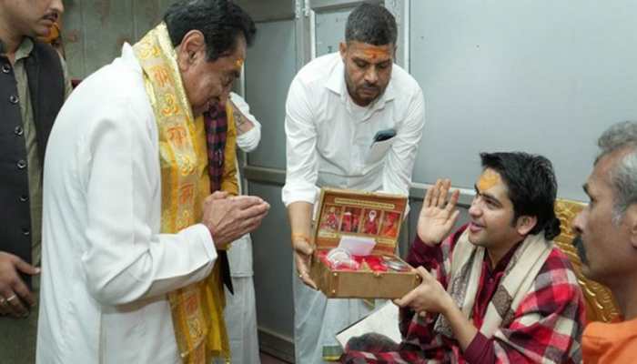 Kamal Nath Visits Bageshwar Dham, Receives ‘Godman’ Dhirendra Shastri’s Blessings