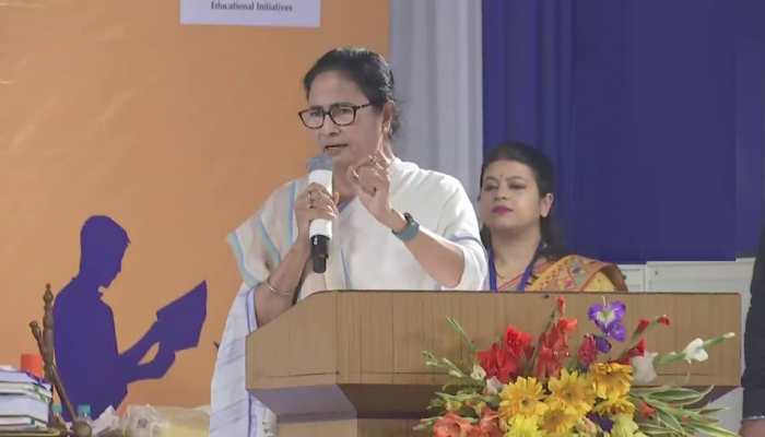 Income Tax Survey on BBC: West Bengal CM Mamata Banerjee Compares BJP to Hitler, Terms Action Unfortunate