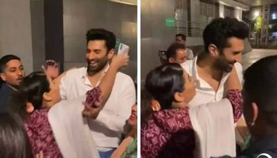 Aditya Roy Kapur Gets Uncomfortable When a Female Fan Tries to Forcefully Kiss Him - Watch Viral Video