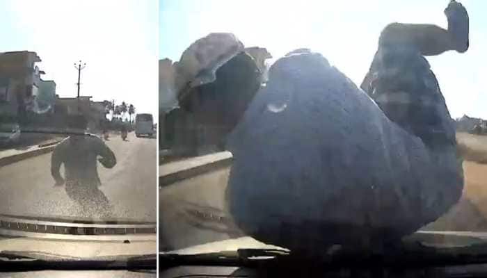 Scam Alert: Man Jumps in Front of Car on Highway, Caught on Camera; Here&#039;s How to Avoid?