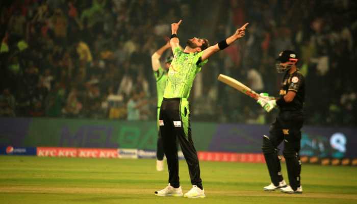 WATCH: Shaheen Shah Afridi Break Mohammad Haris’s Bat and Bowls Out Babar Azam in PSL 2023 Match