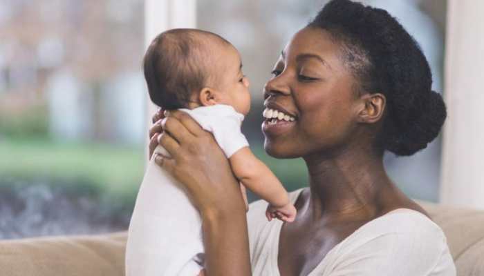 10 Things To Keep In Mind When You Visit A New Mother And Her Baby