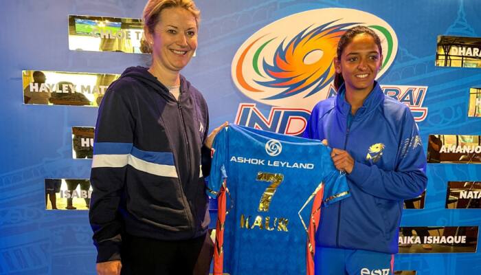 WPL 2023: Harmanpreet Kaur Feels Pressured Wearing MI Jersey? Here's What Mumbai Indians Captain Said  