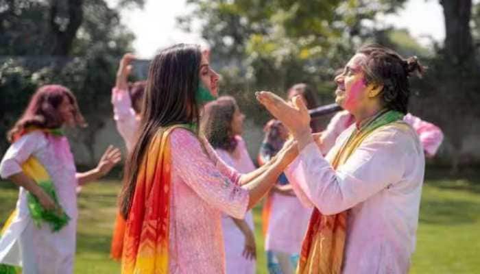 Happy Holi 2023: Plan The Perfect Celebration With These Tips For A Colourful House Party