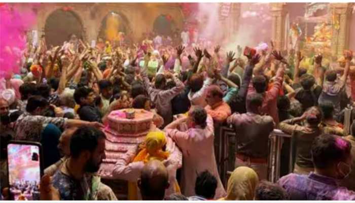 Holi 2023: &#039;Devars&#039; And &#039;Bhabhis&#039; Smear Each Other With Colours Of Love At Dauji Temple In UP