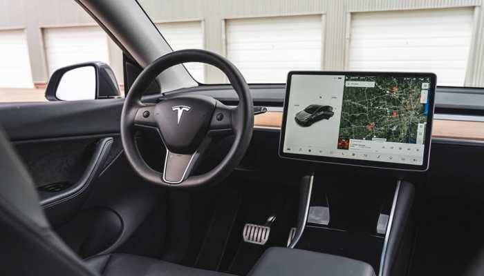 Brand-New Tesla Model Y Steering Wheel Falls Off While Driving, Probe Ordered