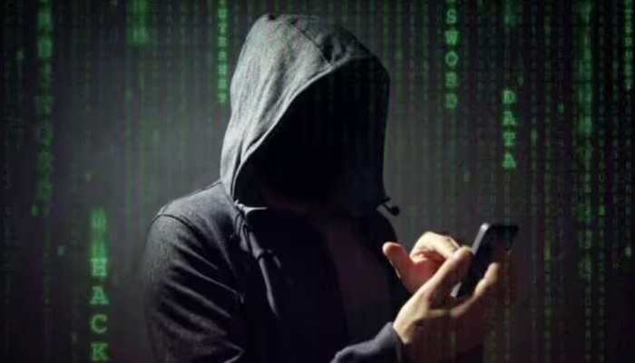 Mumbai: Woman Switched From iPhone To Android Phone To Activate Credit Card,  Duped Rs 7 Lakh | Technology News | Zee News