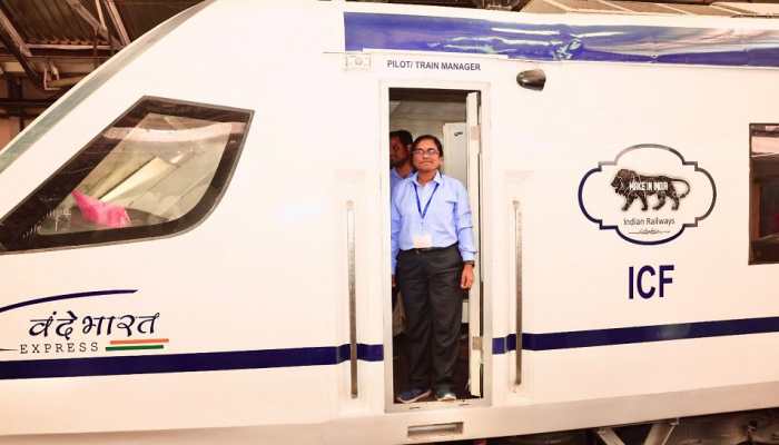 Surekha Yadav, Asia&#039;s First Woman Loco Pilot Operates Mumbai-Solapur Vande Bharat Express: Watch Video