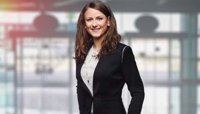 Dress To Impress: 6 Power Dressing Tips To Follow At Your Workplace