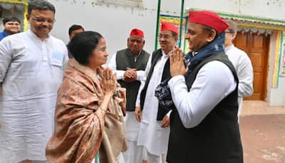 Third Front On Cards in 2024 Polls? Akhilesh Yadav Sides With Mamata Banerjee, Distances Himself From Congress