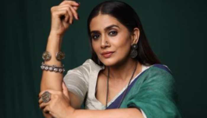 Sonali Kulkarni Apologizes For Her 'Women Are Lazy' Remark, Says, 'I May Have Caused Pain...'