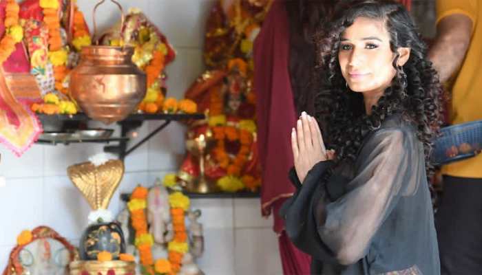 Poonam Pandey Looks Unrecognisable As She Visits Temple On Gudi Padwa - Pics