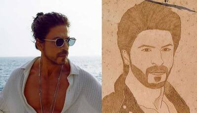 Pakistani Sand artists Draw Stunning Portrait Of Shah Rukh Khan At Gadani Beach