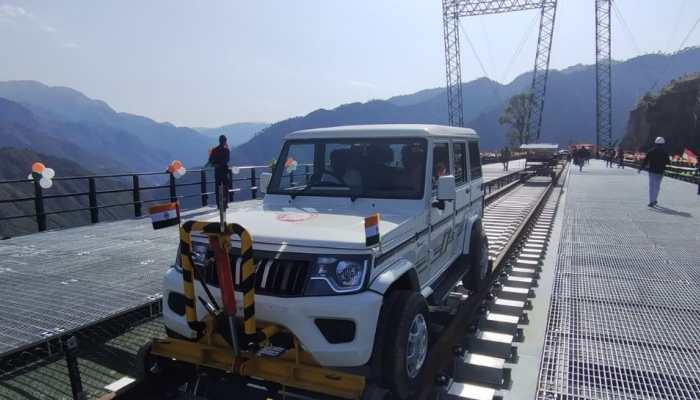 Watch: Indian Railways Deploys Mahindra Bolero SUV For Inspection Of World&#039;s Highest Rail Bridge