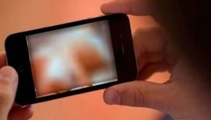 Online &#039;Girlfriend&#039; Dupes Delhi Man Of Rs 1.5 Lakh After Obscene Video Call On WhatsApp