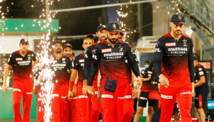 Royal Challengers Bangalore vs Mumbai Indians Dream11 Team Prediction, Match Preview, Fantasy Cricket Hints: Captain, Probable Playing 11s, Team News; Injury Updates For Today’s RCB Vs MI IPL in Bengaluru 730pm April 2