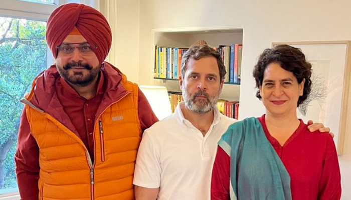 Out Of Prison, Navjot Sidhu Meets 'Mentor' Rahul Gandhi, 'Guide' Priyanka