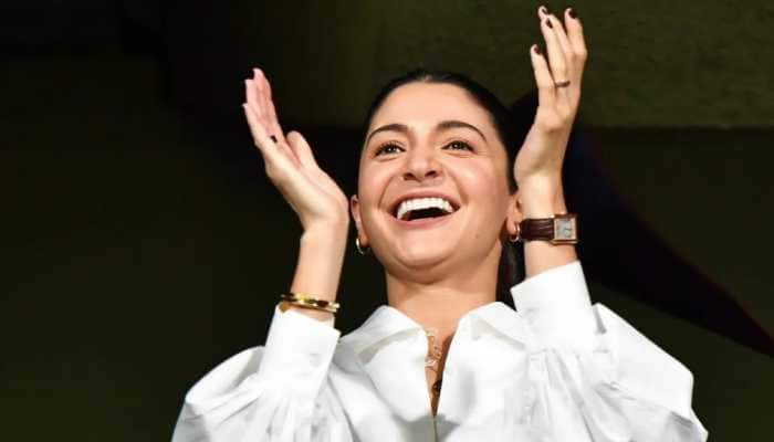 Virat Kohli’s Wife Anushka Sharma Goes From Happiness To Despair In Bengaluru After Royal Challengers Bangalore Loss, Check PIC