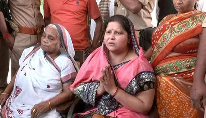 Asad Encounter: Umesh Pal&#039;s Mother Thanks CM Yogi Adityanath For Delivering Justice To Her Son