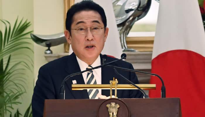 Japanese PM Evacuated After Blast During His Speech
