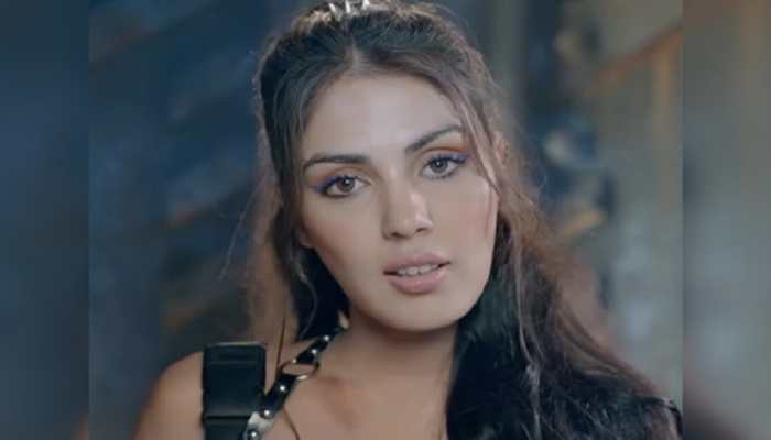 Rhea Chakraborty Back To Work: Fans Shower Love On Her Roadies Gangleader Avatar - Watch