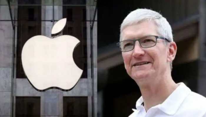 Tim Cook To Welcome Customers At Apple&#039;s First Store In India