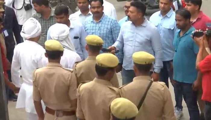 Atiq Ahmed-Ashraf Murder: SIT Recreates Crime Scene in Prayagraj - WATCH