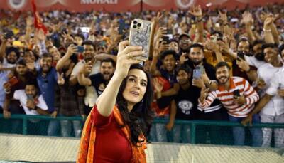 Preity Zinta Bowls Over Fans With Her Bindi Look During PBKS vs RCB IPL 2023 Clash; See Pic