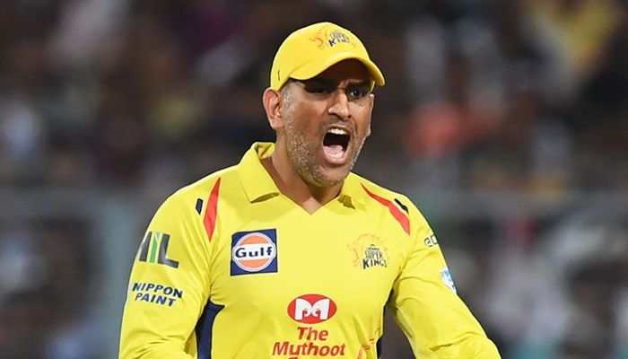 Captain Cool Loses His Cool: Harbhajan Singh Reveals MS Dhoni&#039;s Bat-Breaking Temper Tantrum