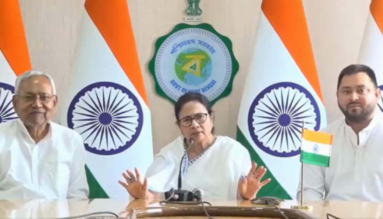 Mamata Meets Nitish, Tejashvi In Kolkata, Says 'I Want BJP To Become Zero'  | India News | Zee News