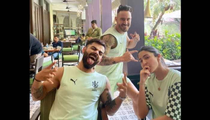 IPL 2023: Royal Challengers Bangalore Skipper Faf du Plessis Bonds With Anushka Sharma, Duo Propose ‘Fresh Lime Soda’ Band