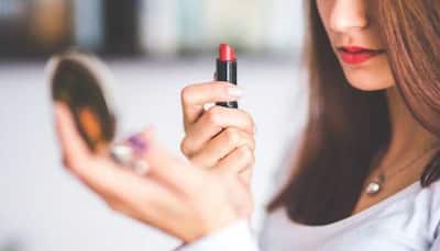 How To Stop Lipsticks From Darkening Your Lips - Check Dermatologist's Advice