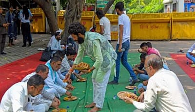 Protesting Wrestlers Organise Langar At Jantar Mantar, Serve Food To Participants