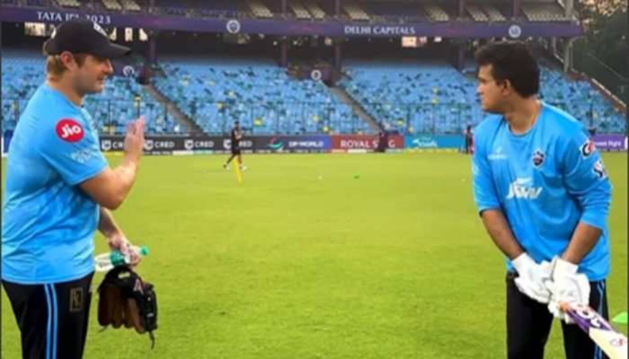 Ranbir Kapoor gets clicked playing cricket with Sourav Ganguly