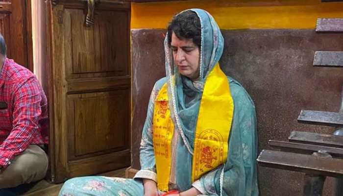 Karnataka Election Results: Priyanka Gandhi Offers Prayers At Jakhoo Hanuman Temple In Shimla